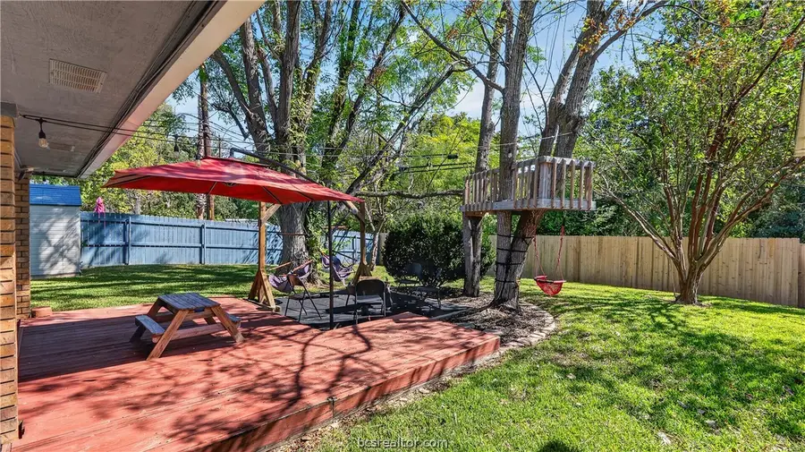 3915 Old Oaks Drive, Bryan, TX 77802 - #3