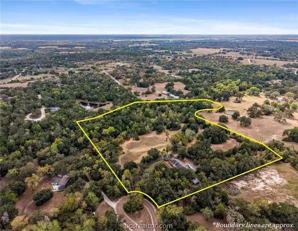 9164 Oak Hills Circle, College Station, TX 77845