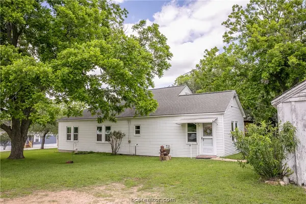 400 N Brazos Street, Burton, TX 77835