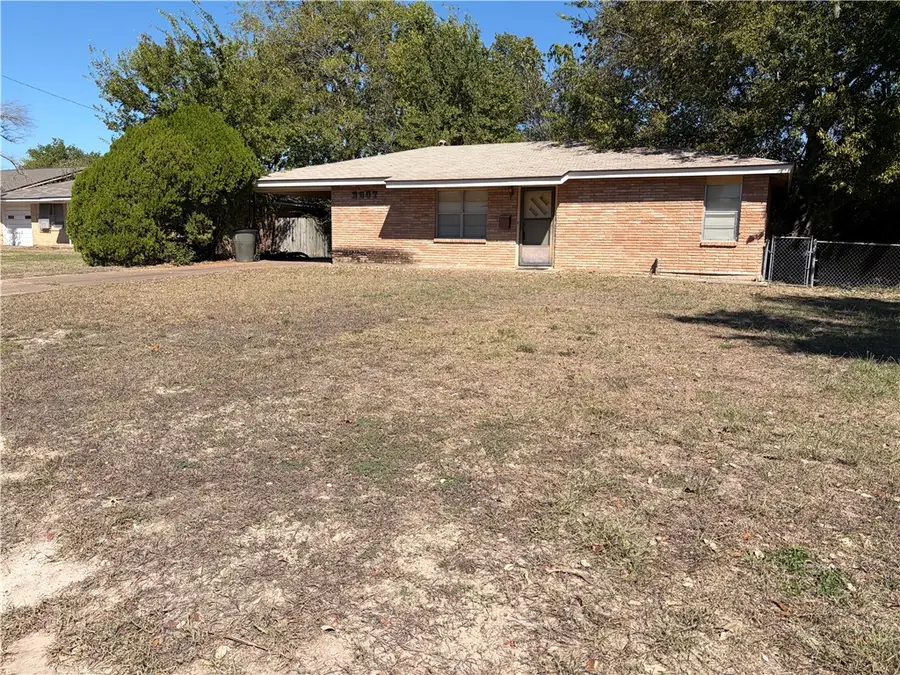 3907 Glenn Oaks Drive, Bryan, TX 77802 - #3