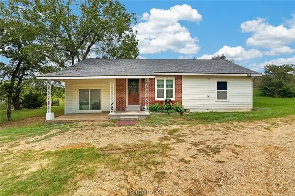 732 Fm 485, Hearne, TX 77859
