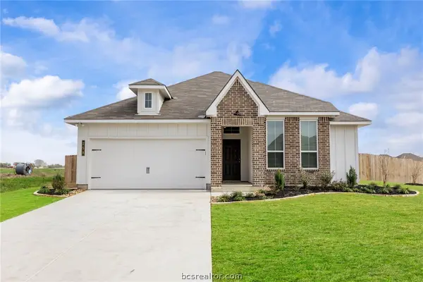 258 Harvest Lake Drive, Snook, TX 77878