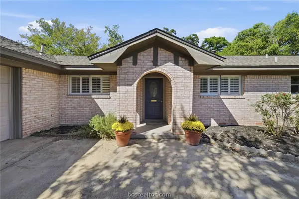 1009 Guadalupe Drive, College Station, TX 77840