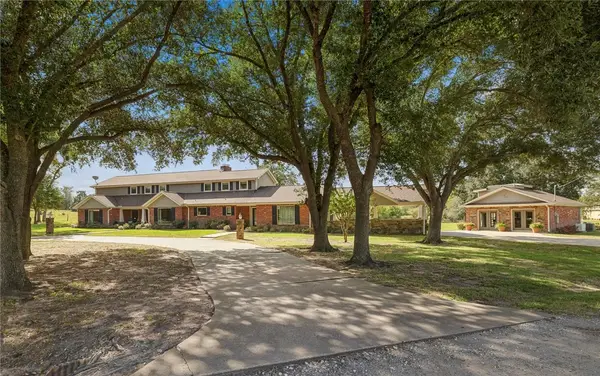 1427 Old Mill Lane, Madisonville, TX 77864