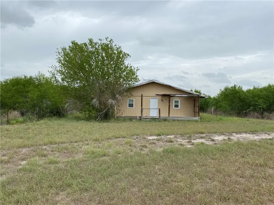1082 S Cr 352, Robstown, TX 78380 - Image #2