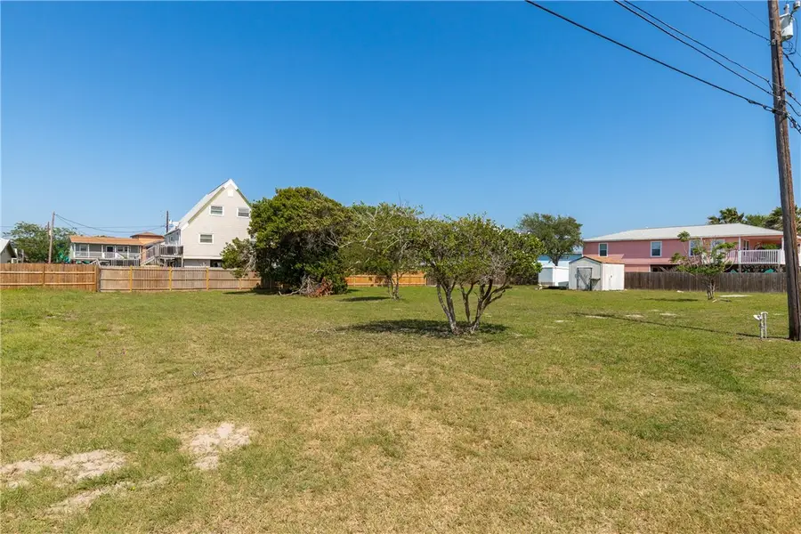 130 Riviera Drive, Corpus Christi, TX 78418 - Image #3