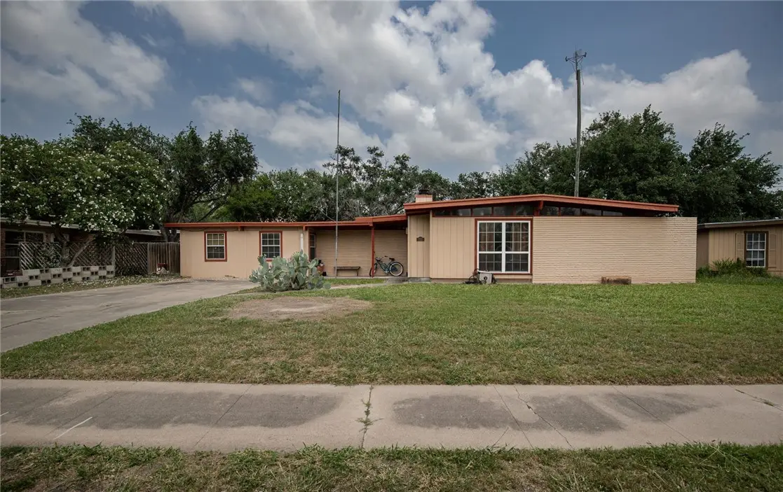 722 Santa Anita Drive, Kingsville, TX 78363 - #1