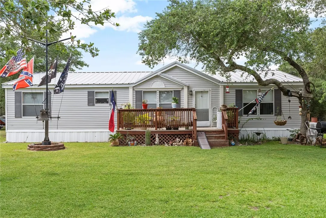 1331 8th Street, Rockport, TX 78382 - Image #1