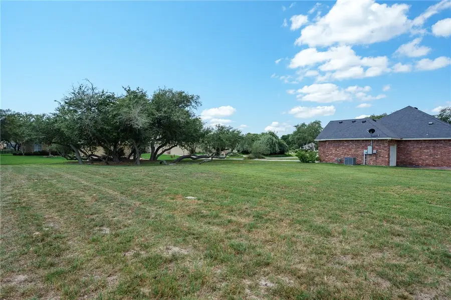 315 Champions Drive, Rockport, TX 78382 - #3
