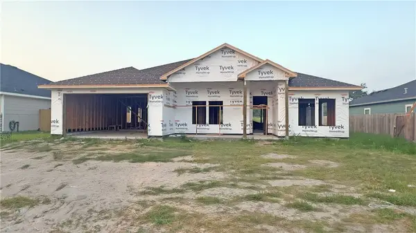 105 Elmo Brundrett Drive, Rockport, TX 78382