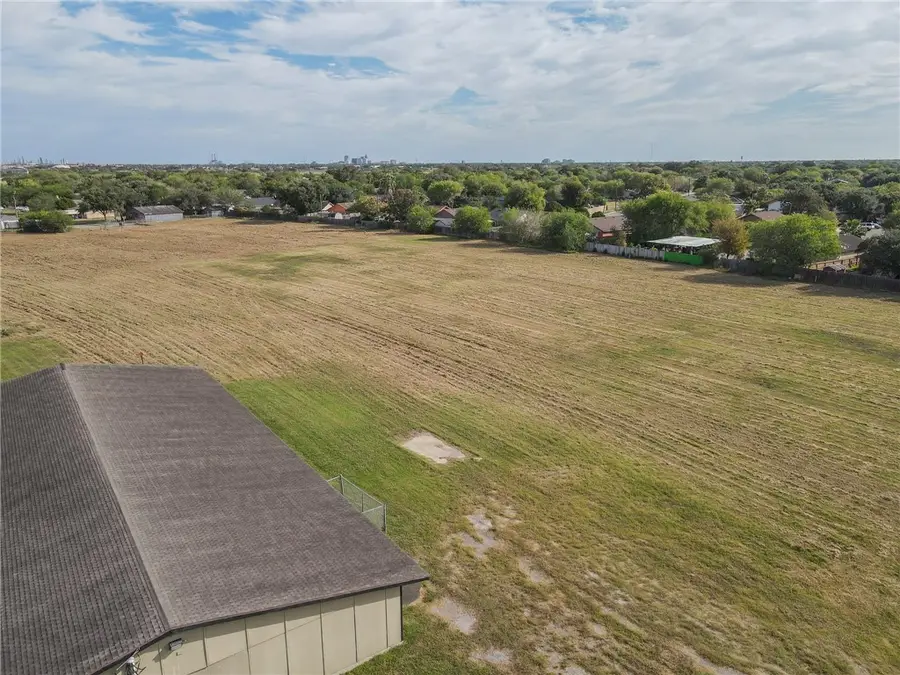 5040 Rockford Drive, Corpus Christi, TX 78416 - Image #3