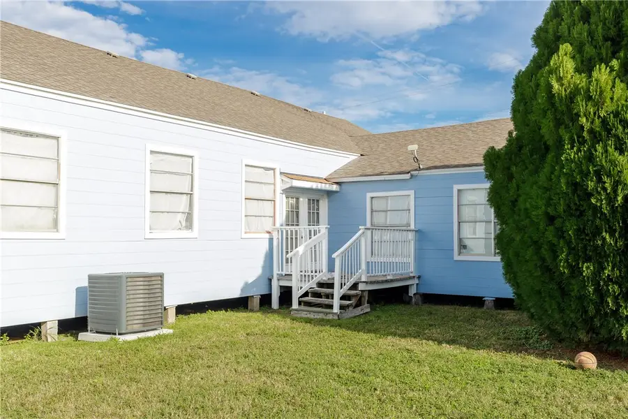 2580 Fifth, Ingleside, TX 78362 - Image #3