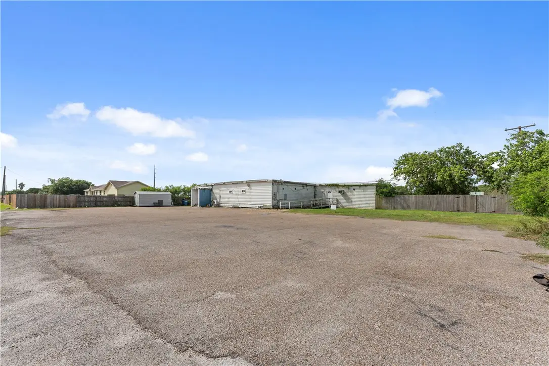 437 Valerie Street, Corpus Christi, TX 78418 - Image #1