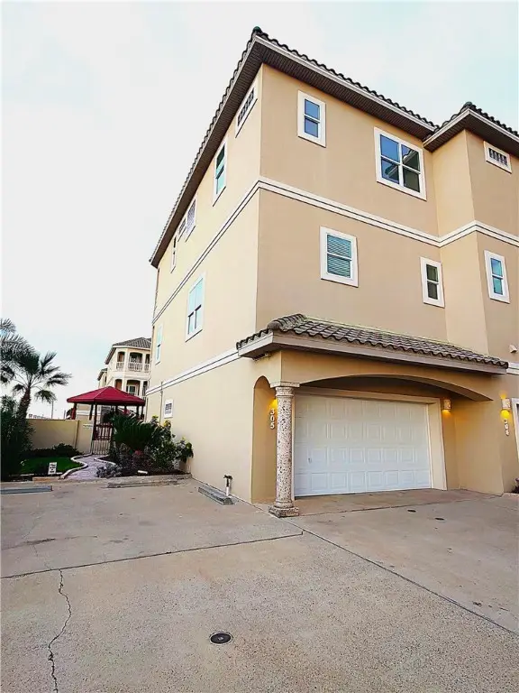 14910 Leeward Drive #305, Corpus Christi, TX 78418