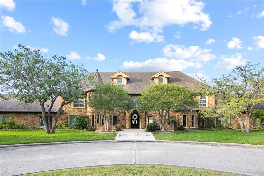 6902 King Arthur, Corpus Christi, TX 78413 - Image #2