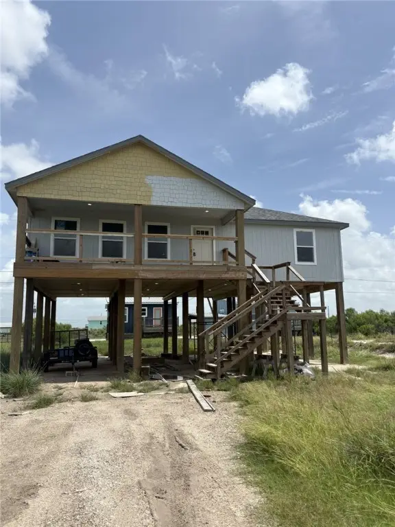 380 West Live Oak Ln, Rockport, TX 78382 - Image #3