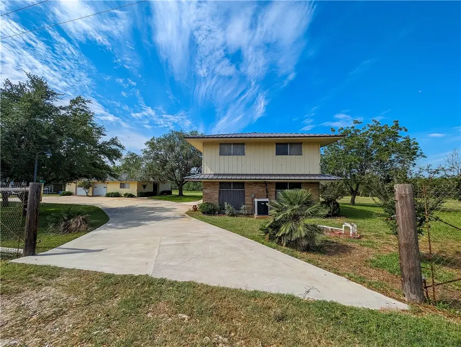 155 Buffalo Road, George West, TX 78022 - Image #3