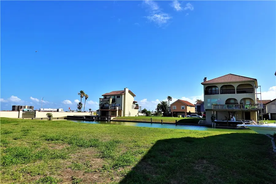 717 Imperial Harbor, Corpus Christi, TX 78402 - Image #3