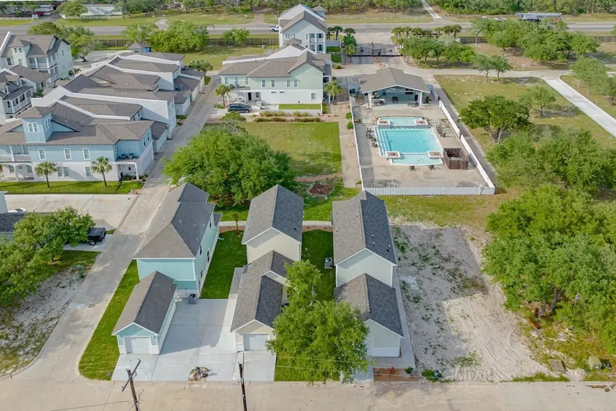 109 Lafayette Ln, Rockport, TX 78382 - #2
