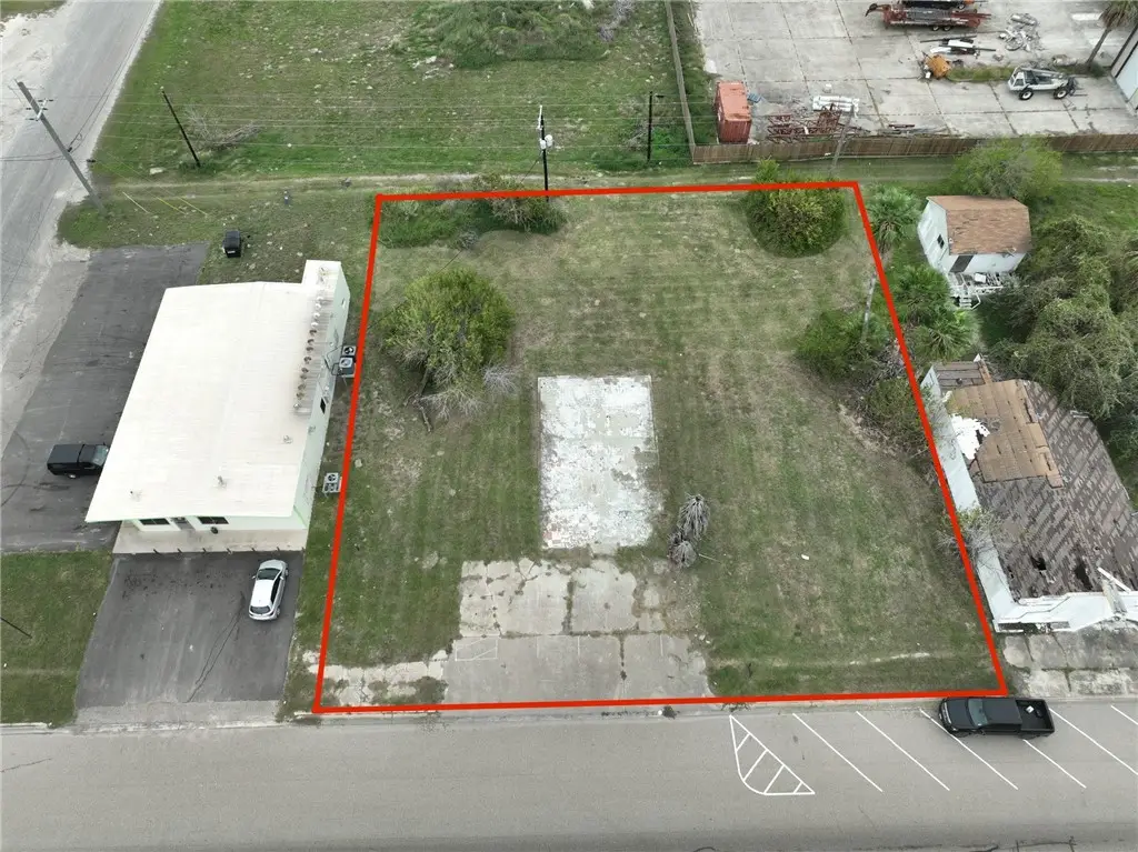 117 S Commercial Street, Aransas Pass, TX 78336 - Image #1