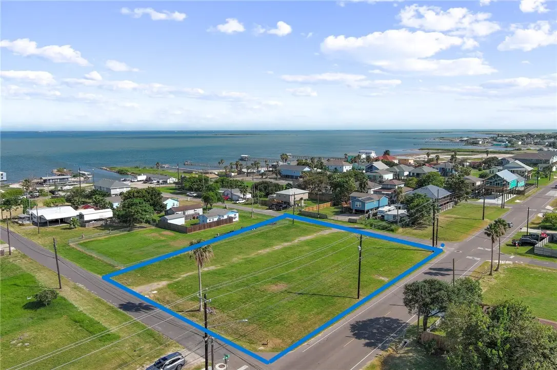 3621 Laguna Shores, Corpus Christi, TX 78418 - Image #1
