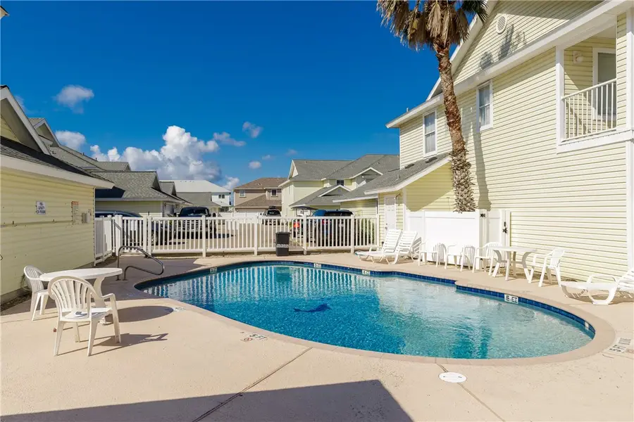 15102 Leeward Drive #502, Corpus Christi, TX 78418 - Image #2