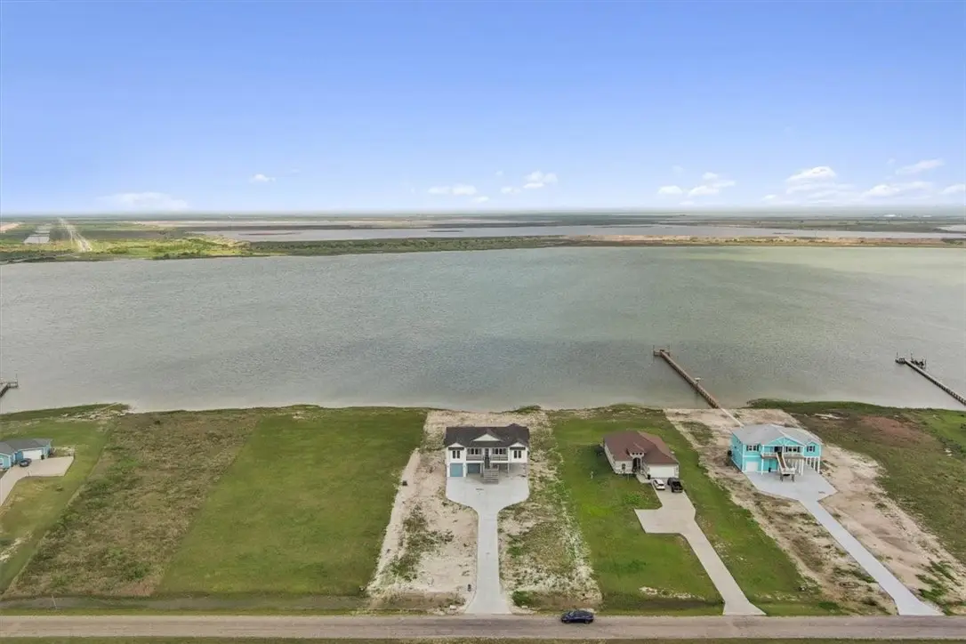 125 Sunrise Dr, Rockport, TX 78382 - #1