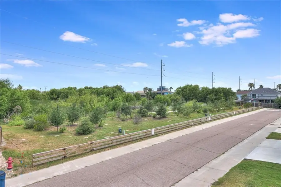 214 Port Arthur Street, Port Aransas, TX 78373 - Image #2