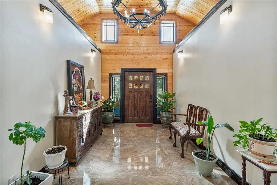 1058 S Smith Avenue, Hebbronville, TX 78361 - Image #2