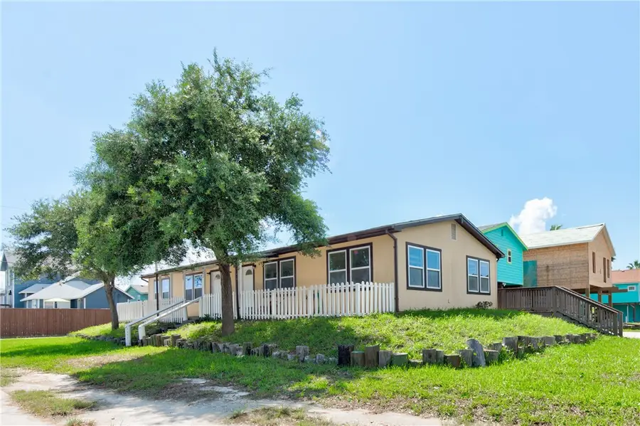 417/421 West Ave C, Port Aransas, TX 78373 - #3