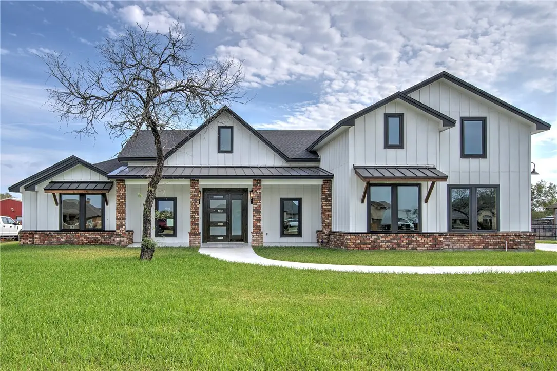 5490 Lonesome Dove, Robstown, TX 78380 - Image #1