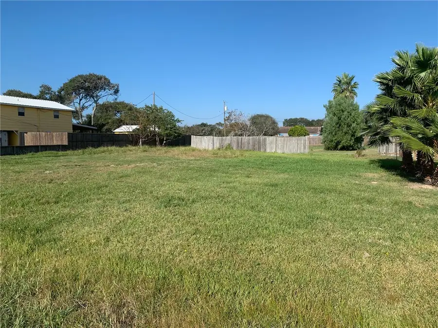 242 Clearview Drive, Corpus Christi, TX 78418 - Image #2