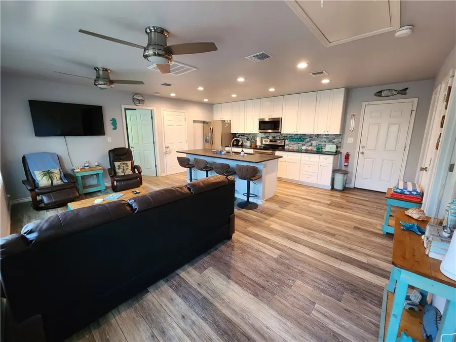 424 W Avenue E Street #1, Port Aransas, TX 78373 - #3