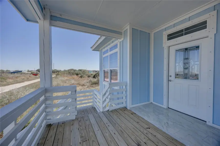 357 W Live Oak Lane, Rockport, TX 78382 - Image #2