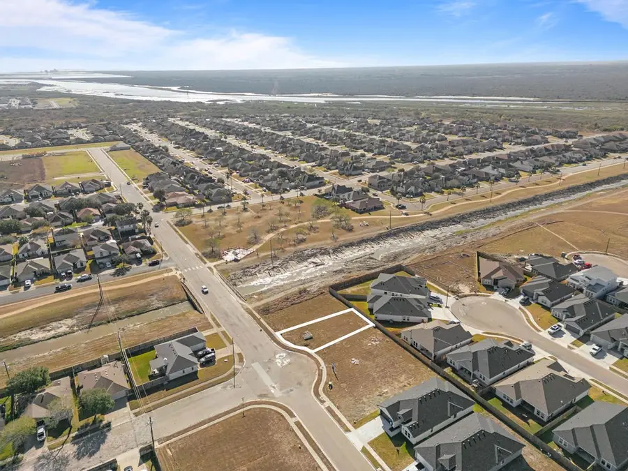 6729 La Salle Drive, Corpus Christi, TX 78414 - #3