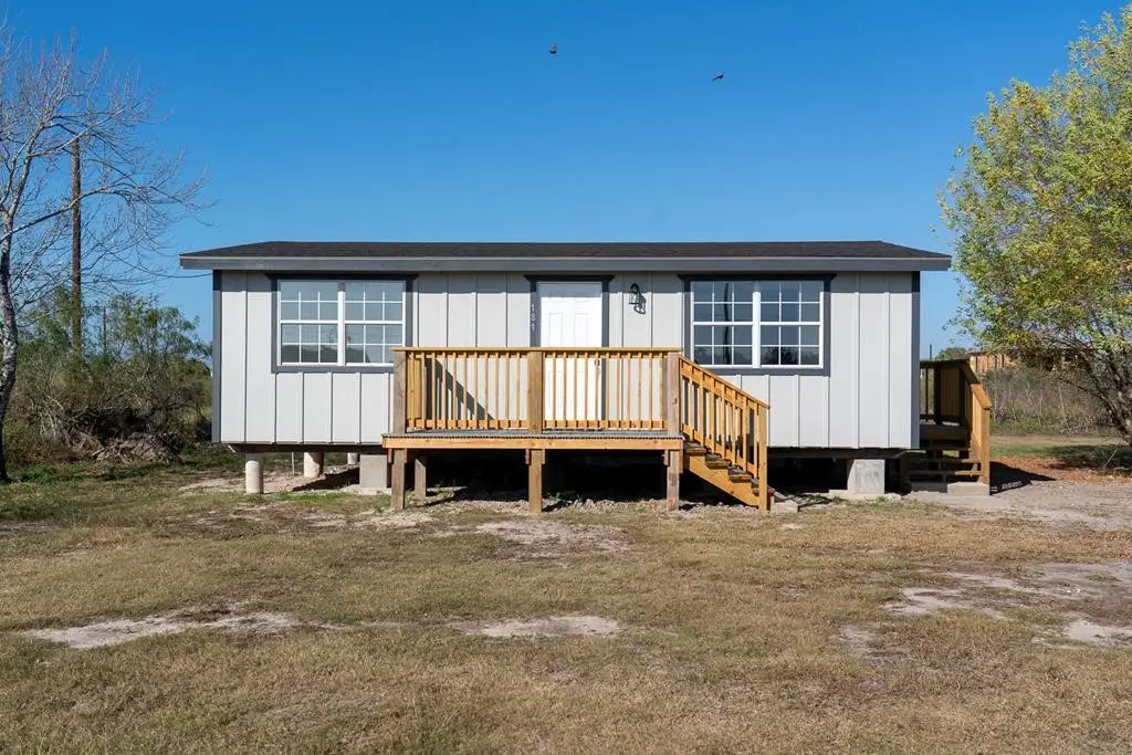 181 W Post Oak Lane, Rockport, TX 78382 - Image #1