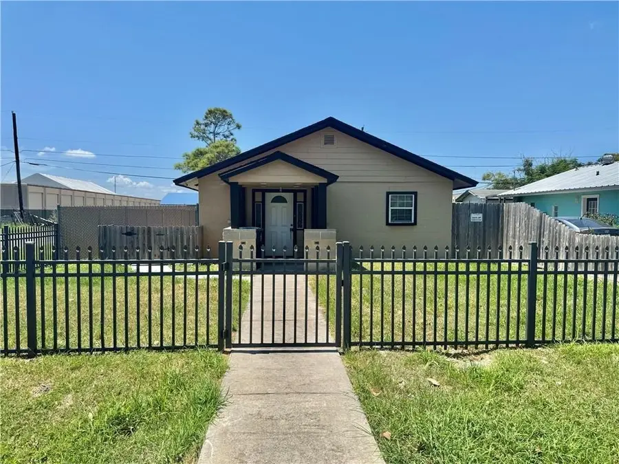 1238 Baywood Lane, Corpus Christi, TX 78418 - Image #2