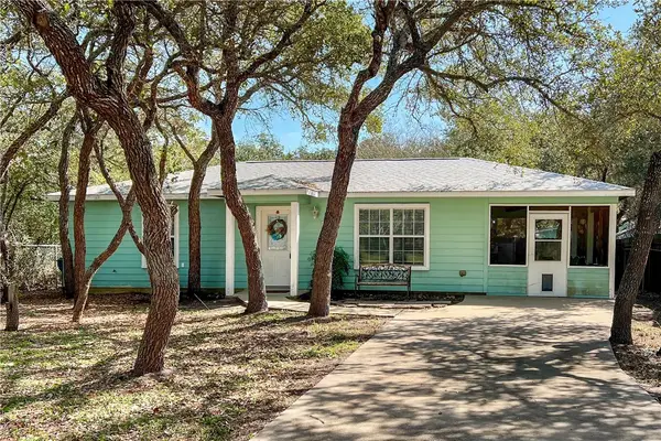 518 S Verne Street, Rockport, TX 78382