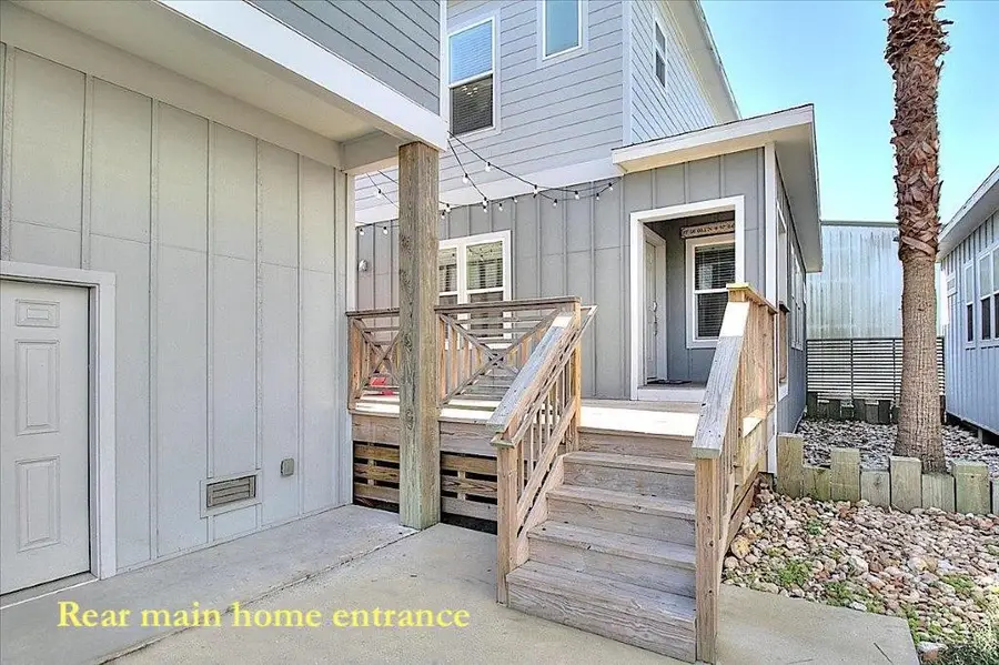 515 W Avenue C, Port Aransas, TX 78373 - Image #2
