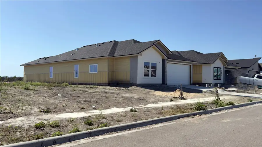 6210 Sadie Street, Corpus Christi, TX 78415 - Image #2