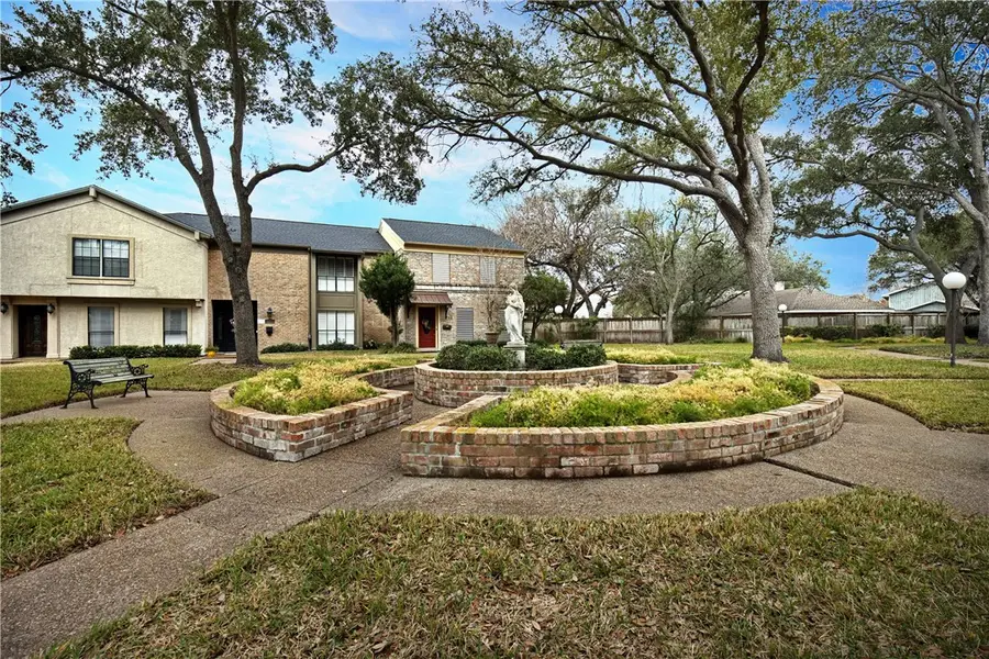 136 Lake Shore Drive, Corpus Christi, TX 78413 - Image #3