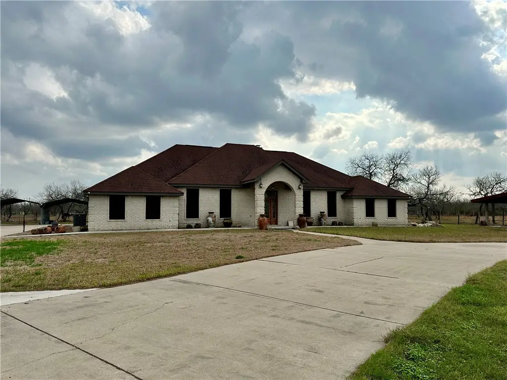 240 County Road 2112, Alice, TX 78332 - Image #1