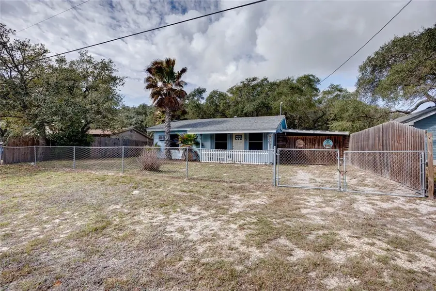 713 N Kossuth Street, Rockport, TX 78382 - #3
