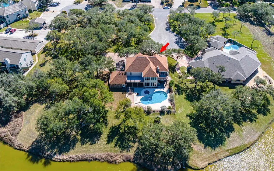 505 Spyglass Street, Rockport, TX 78382 - #2