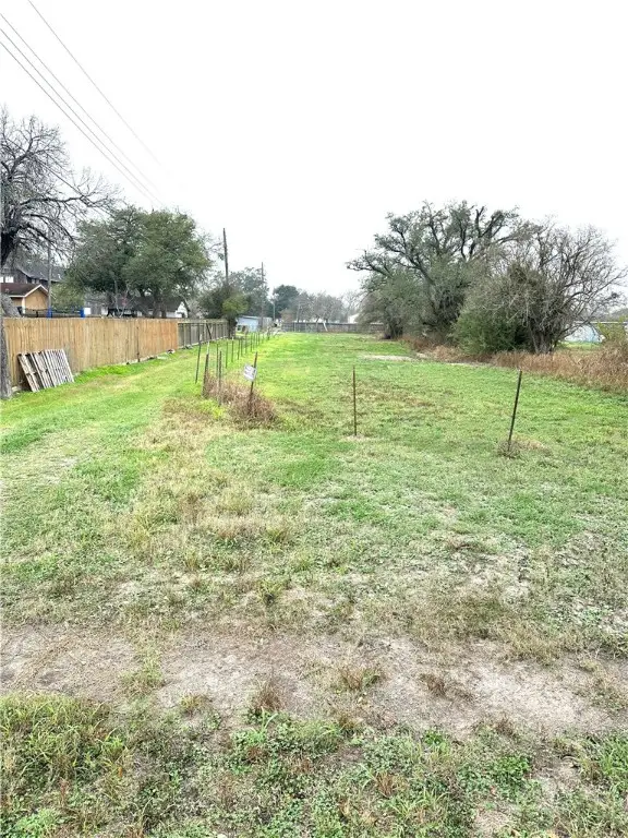 800 Gordon, Sinton, TX 78387 - Image #3