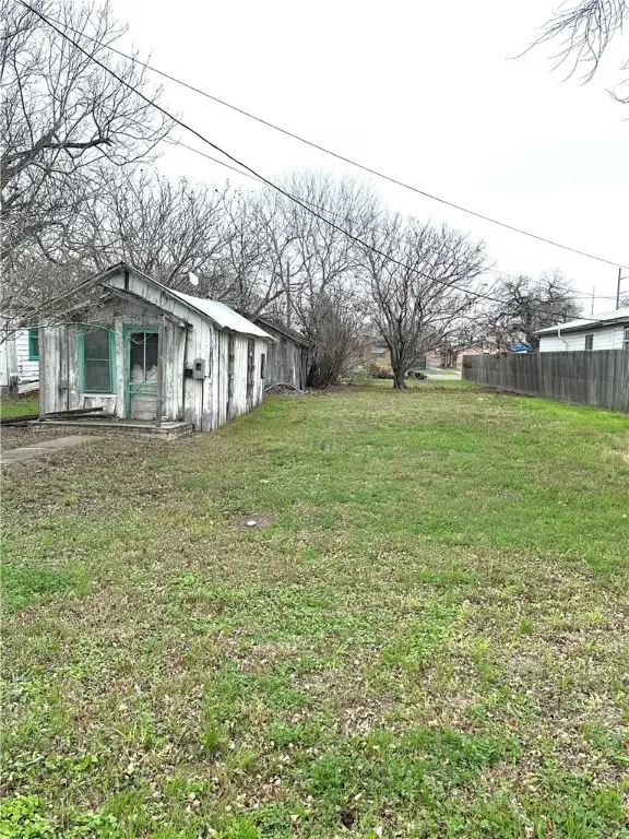 607 S Rachal Street, Sinton, TX 78387 - Image #1