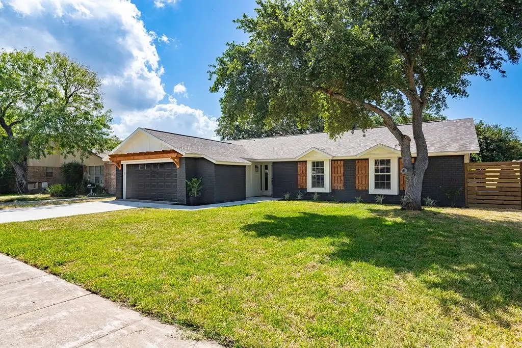 2204 Live Oak, Portland, TX 78374 - Image #1