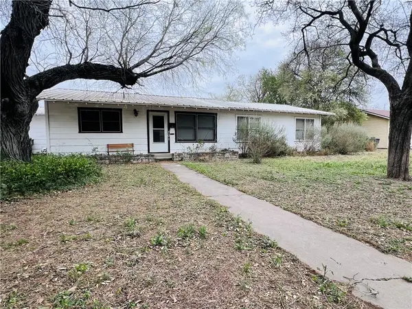 701 Lincoln Street, Alice, TX 78332