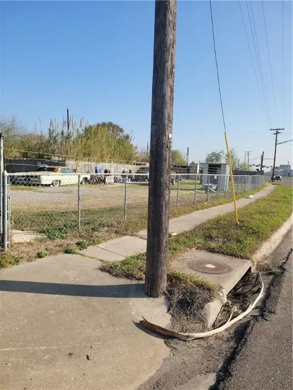 202 Airport Road, Corpus Christi, TX 78405 - Image #3