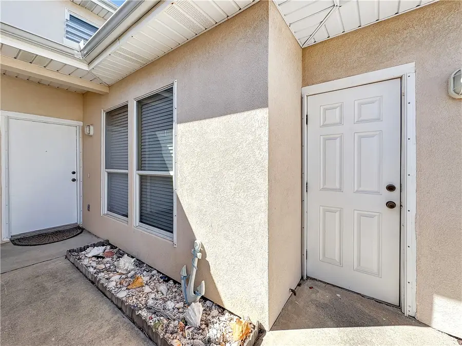 15433 Seamount Cay Court #5, Corpus Christi, TX 78418 - Image #2